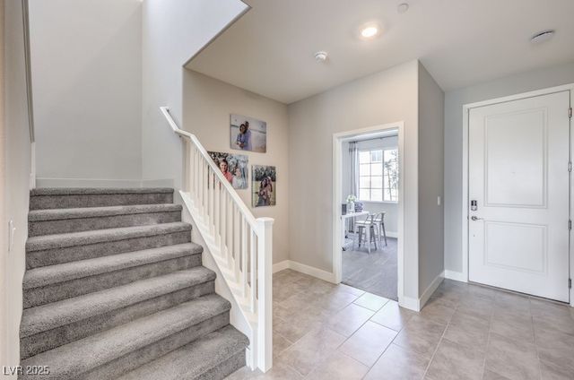 1194 Kaylis Cove Place 74, North Las Vegas, NV 89084