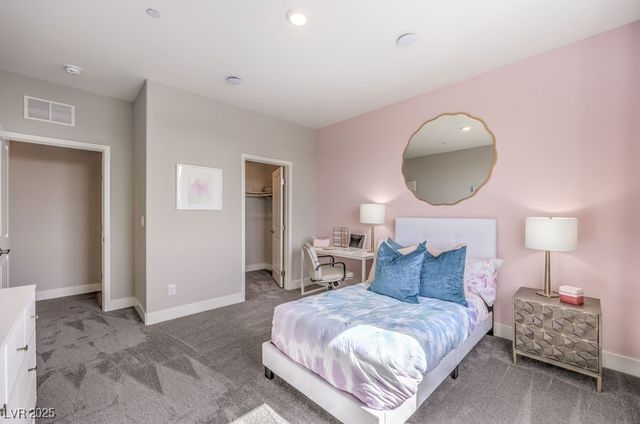 1194 Kaylis Cove Place 74, North Las Vegas, NV 89084