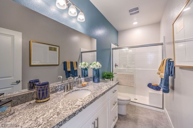 1194 Kaylis Cove Place 74, North Las Vegas, NV 89084