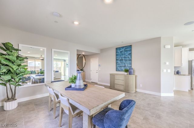 1194 Kaylis Cove Place 74, North Las Vegas, NV 89084