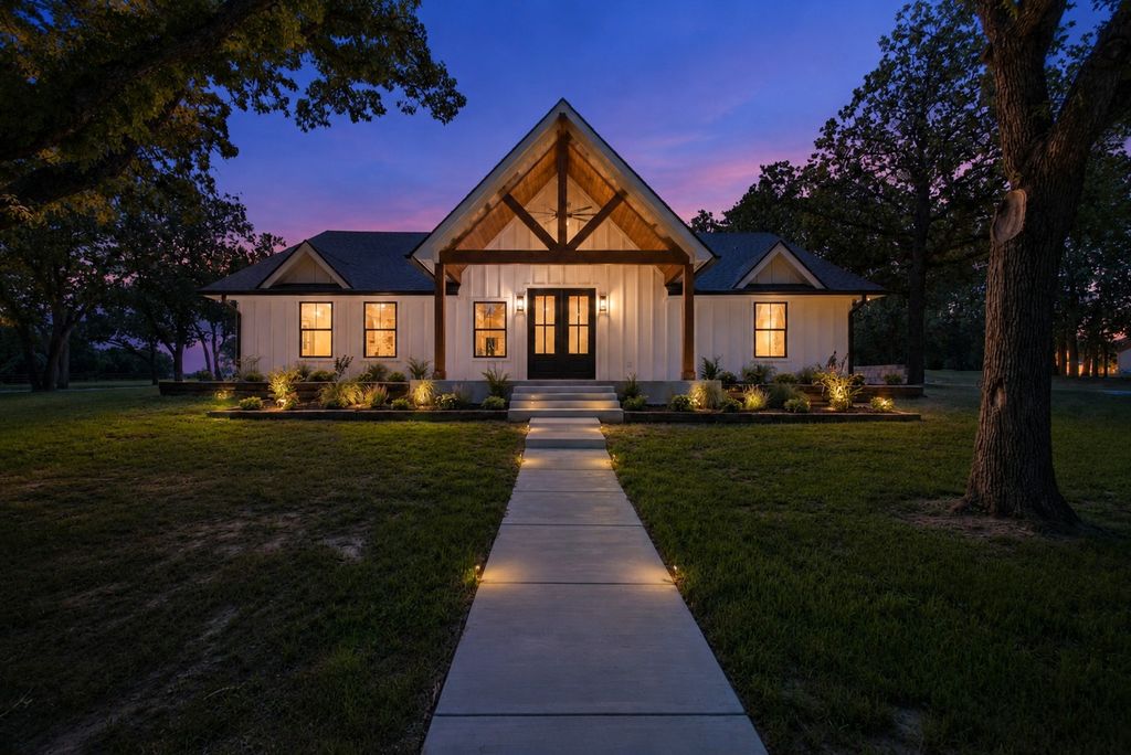 1459 Darren Drive, Stephenville, TX 76401