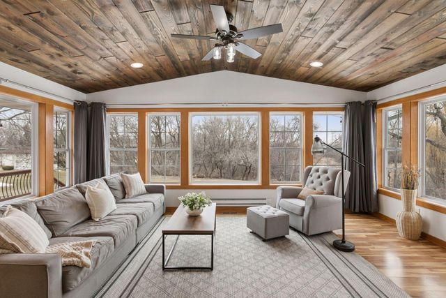 9016 66th Avenue N, Brooklyn Park, MN 55428