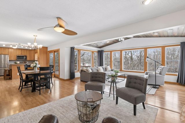 9016 66th Avenue N, Brooklyn Park, MN 55428