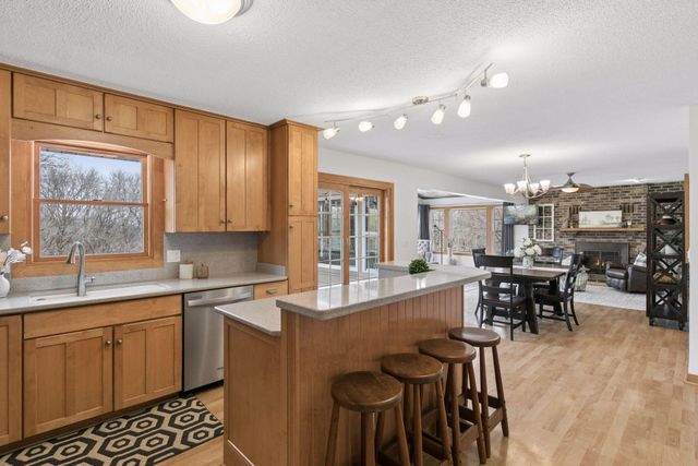 9016 66th Avenue N, Brooklyn Park, MN 55428