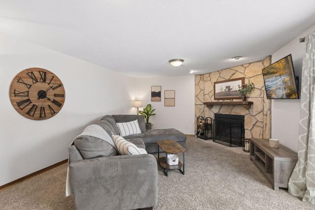 9016 66th Avenue N, Brooklyn Park, MN 55428