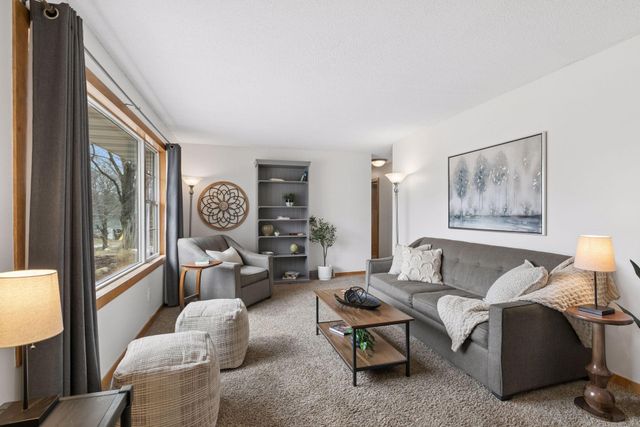 9016 66th Avenue N, Brooklyn Park, MN 55428