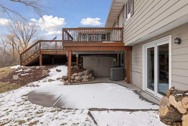 9016 66th Avenue N, Brooklyn Park, MN 55428