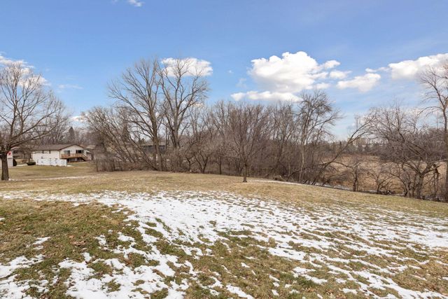 9016 66th Avenue N, Brooklyn Park, MN 55428