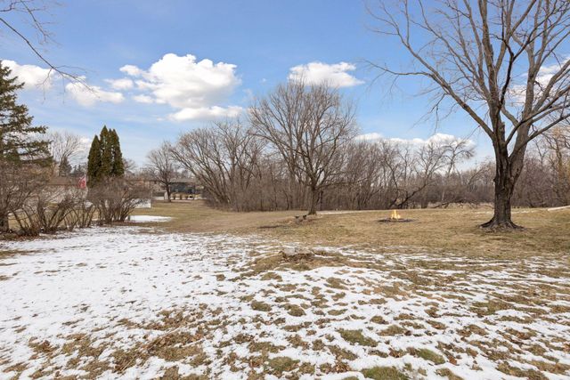 9016 66th Avenue N, Brooklyn Park, MN 55428