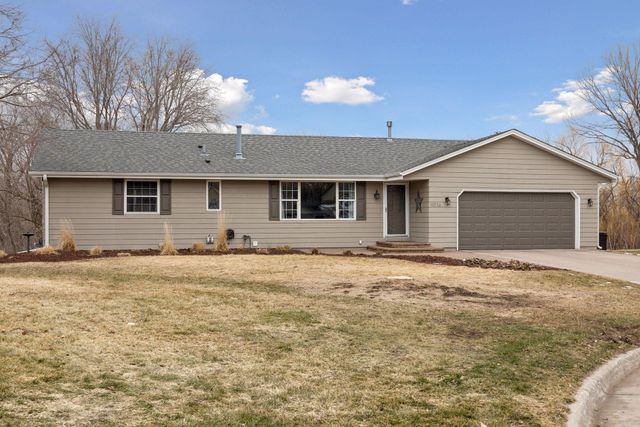9016 66th Avenue N, Brooklyn Park, MN 55428