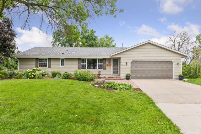 9016 66th Avenue N, Brooklyn Park, MN 55428