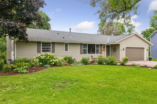 9016 66th Avenue N, Brooklyn Park, MN 55428