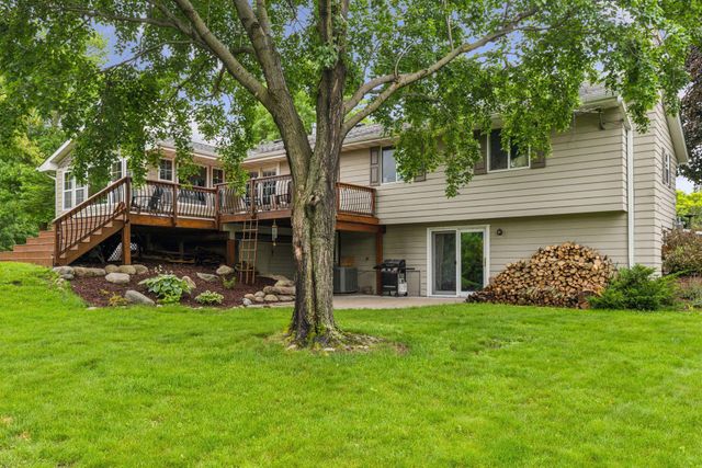 9016 66th Avenue N, Brooklyn Park, MN 55428