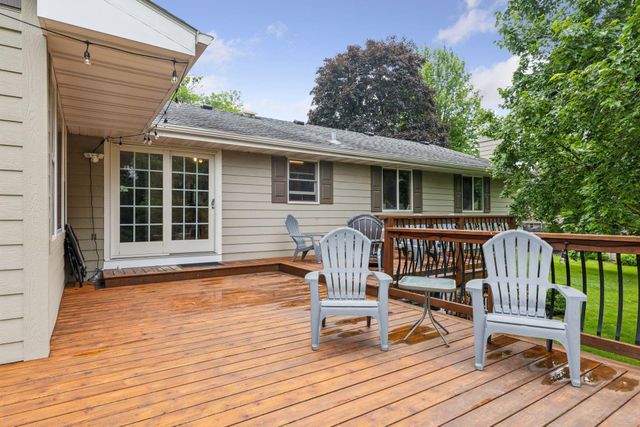 9016 66th Avenue N, Brooklyn Park, MN 55428