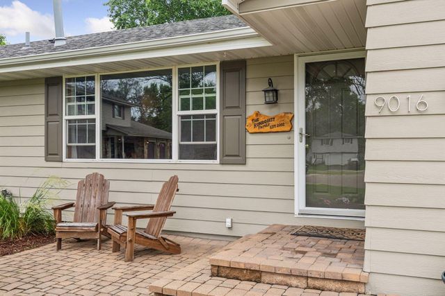 9016 66th Avenue N, Brooklyn Park, MN 55428