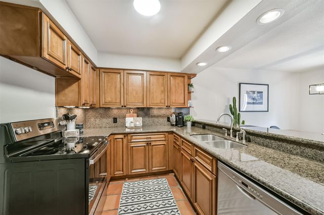 1914 Augusta Drive 1, Houston, TX 77057