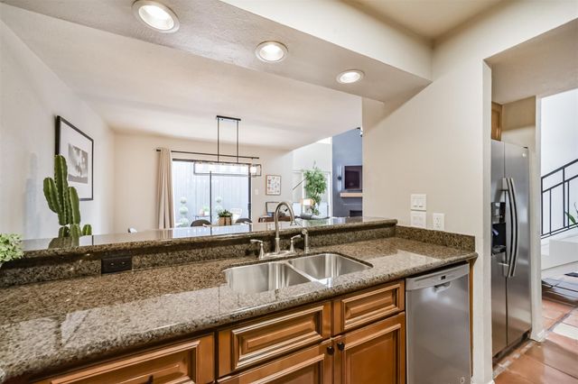 1914 Augusta Drive 1, Houston, TX 77057
