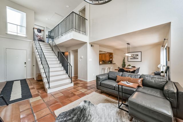 1914 Augusta Drive 1, Houston, TX 77057