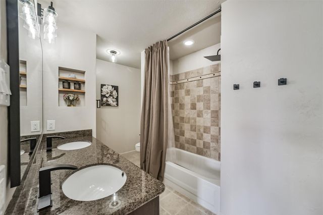 1914 Augusta Drive 1, Houston, TX 77057