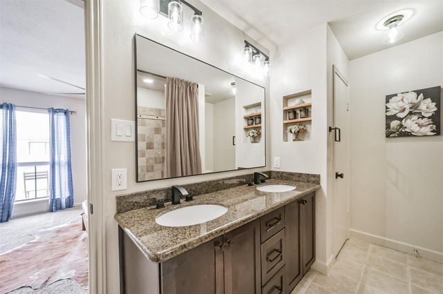1914 Augusta Drive 1, Houston, TX 77057