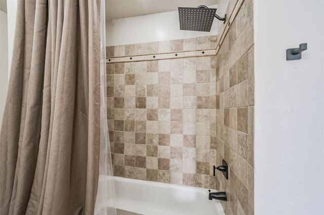 1914 Augusta Drive 1, Houston, TX 77057