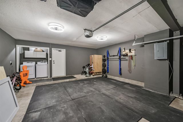 1914 Augusta Drive 1, Houston, TX 77057