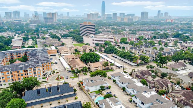 1914 Augusta Drive 1, Houston, TX 77057