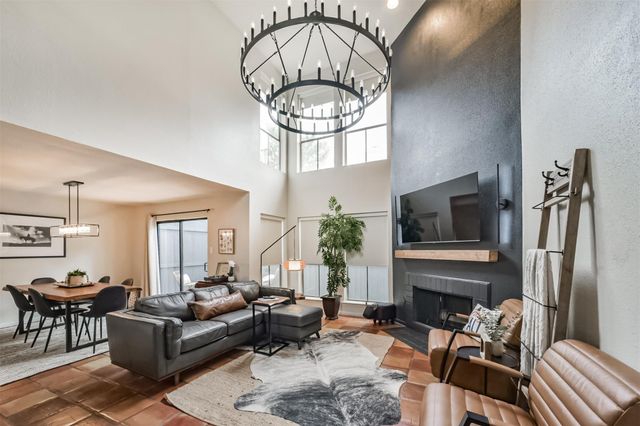 1914 Augusta Drive 1, Houston, TX 77057