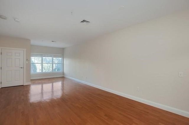 35 Commonwealth Ave 110, Newton, MA 02459