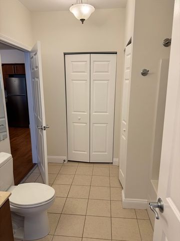 35 Commonwealth Ave 110, Newton, MA 02459