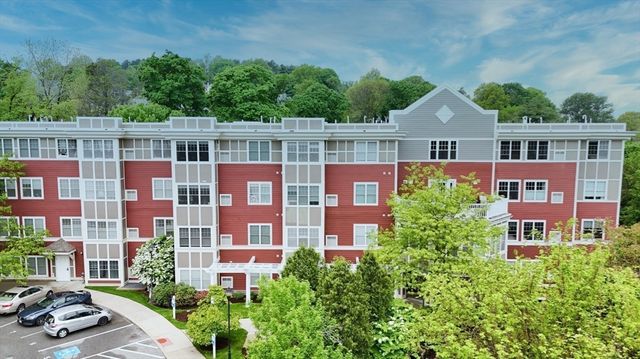 35 Commonwealth Ave 110, Newton, MA 02459