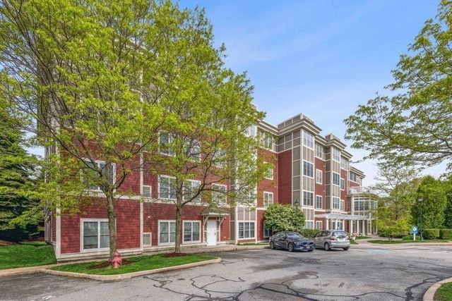 35 Commonwealth Ave 110, Newton, MA 02459