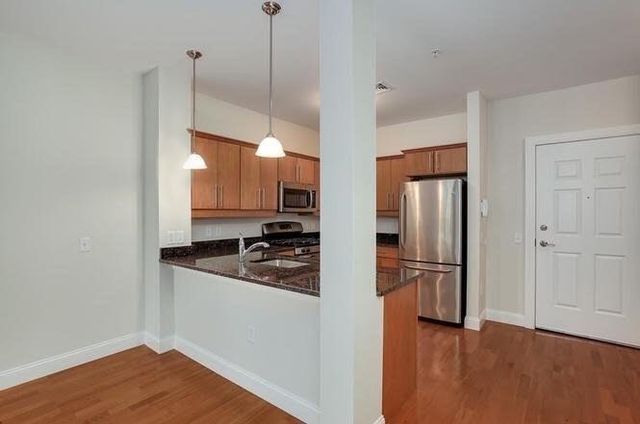 35 Commonwealth Ave 110, Newton, MA 02459