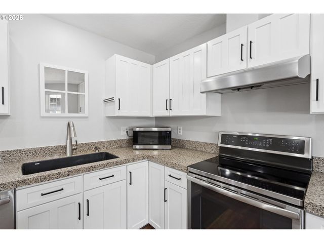 17891 Sw GEORGE Ct, Beaverton, OR 97078