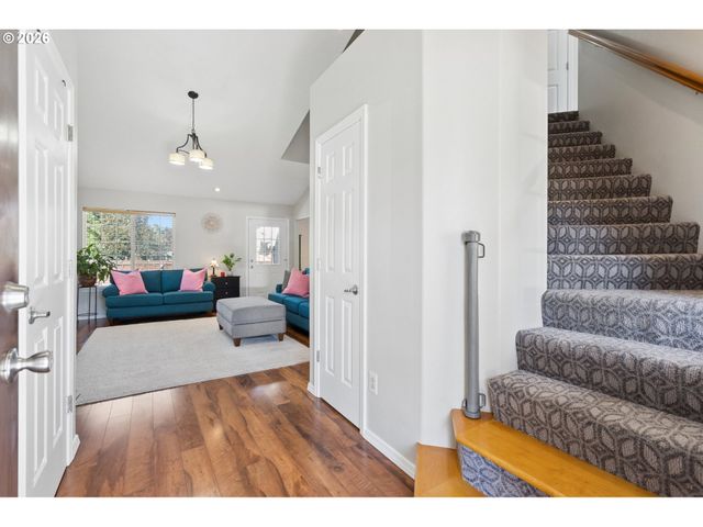 17891 Sw GEORGE Ct, Beaverton, OR 97078