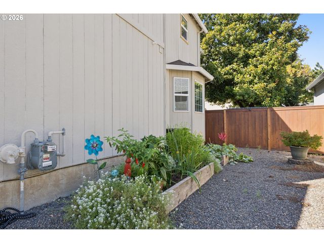 17891 Sw GEORGE Ct, Beaverton, OR 97078