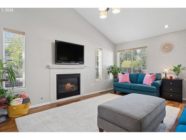 17891 Sw GEORGE Ct, Beaverton, OR 97078