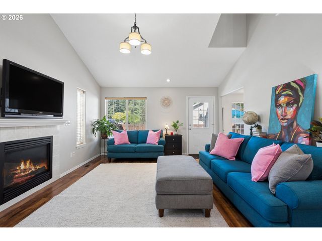 17891 Sw GEORGE Ct, Beaverton, OR 97078