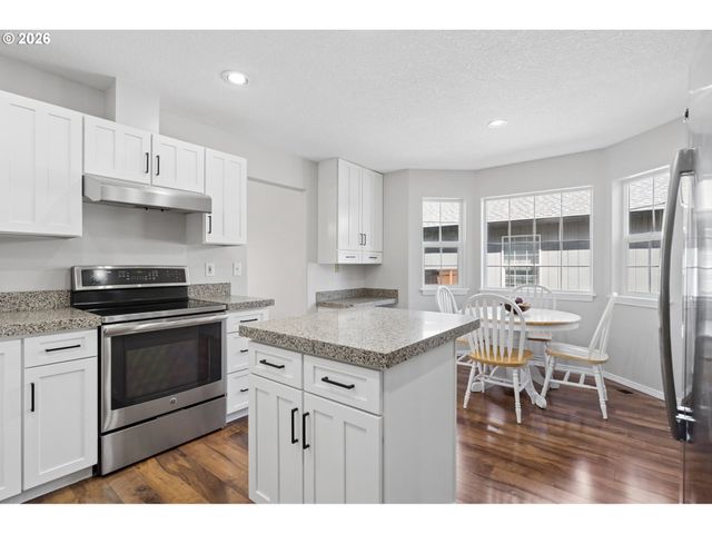 17891 Sw GEORGE Ct, Beaverton, OR 97078