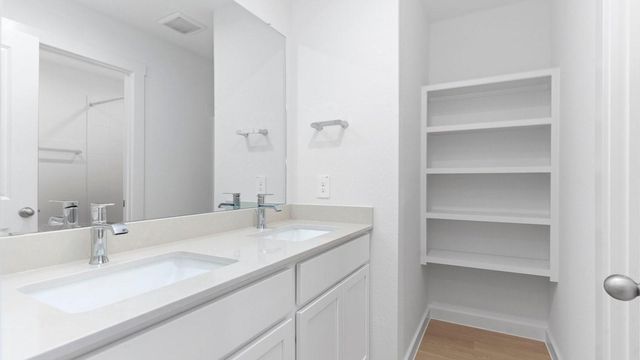 6818 Canyon Breeze Drive, Rosenberg, TX 77471