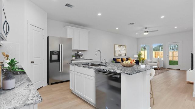 6818 Canyon Breeze Drive, Rosenberg, TX 77471