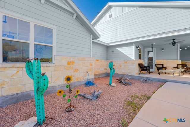 160 Red Stag Court, Lampasas, TX 76550