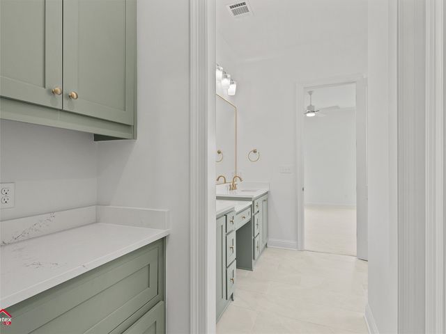 37 Turtle Creek Drive, Benton, LA 71006