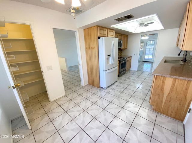 13613 N BUCCANEER Way, Sun City, AZ 85351