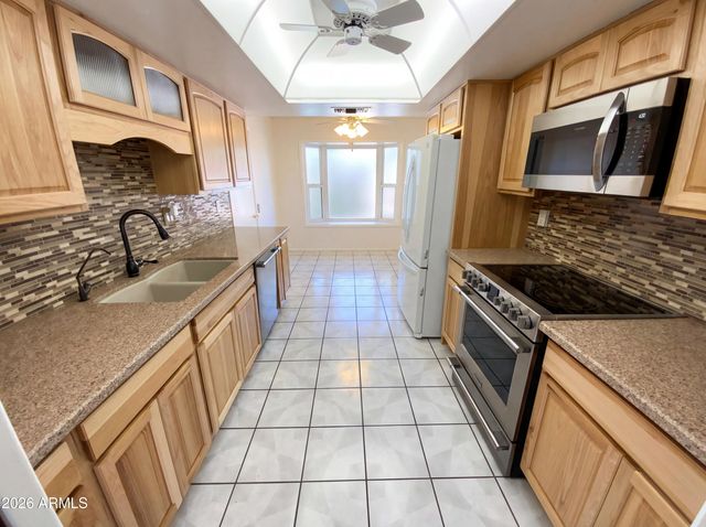 13613 N BUCCANEER Way, Sun City, AZ 85351