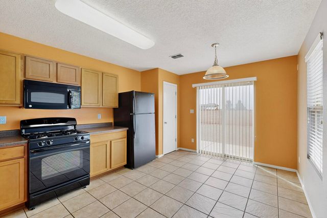 107 OAKWOOD Court SW, Rio Rancho, NM 87124