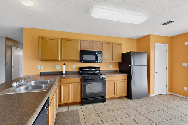 107 OAKWOOD Court SW, Rio Rancho, NM 87124