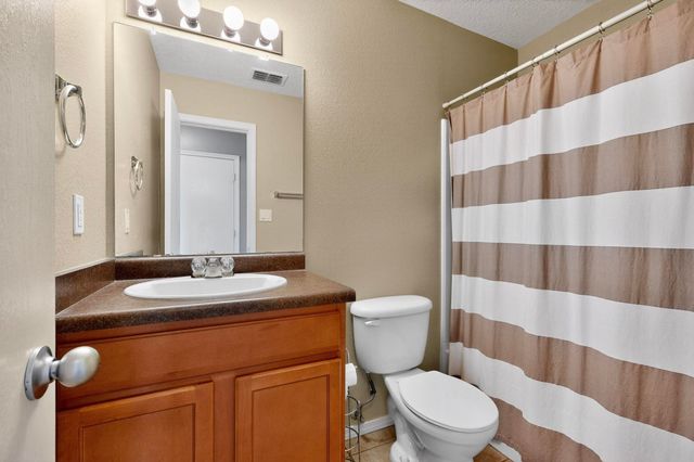 107 OAKWOOD Court SW, Rio Rancho, NM 87124