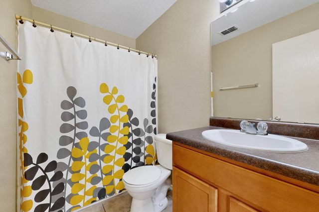 107 OAKWOOD Court SW, Rio Rancho, NM 87124