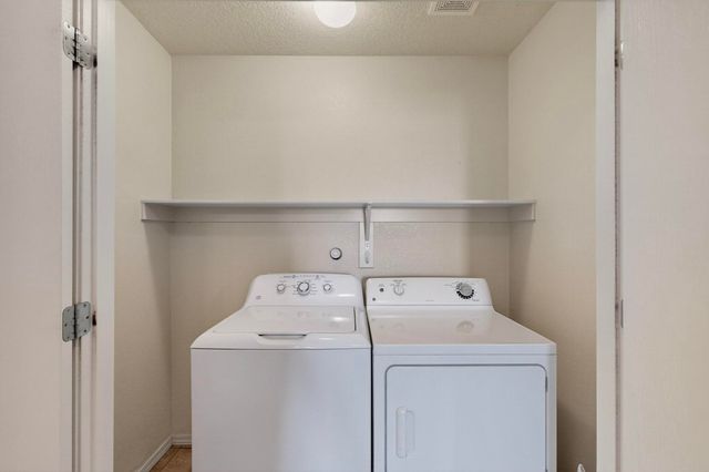 107 OAKWOOD Court SW, Rio Rancho, NM 87124